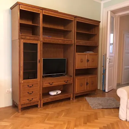 Summer Place Apartment *