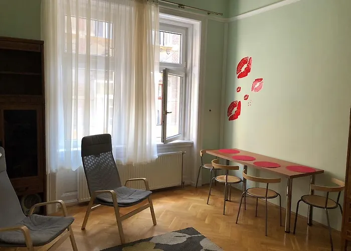 Summer Place * Budapesta